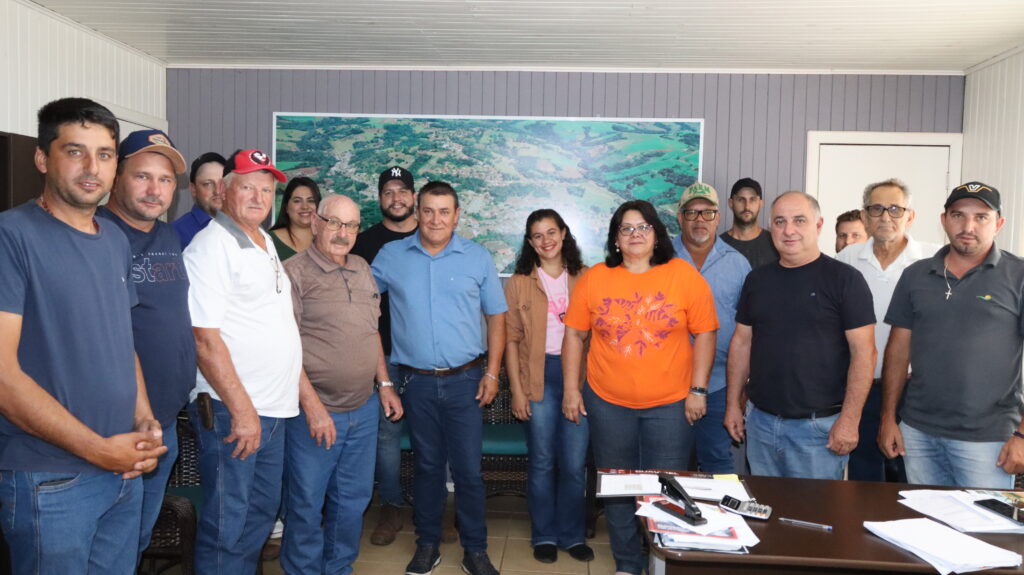 Prefeitura de Mato Rico Dá Início à Pavimentação Rural até Água Bonita: Um Avanço em Infraestrutura e Qualidade de Vida